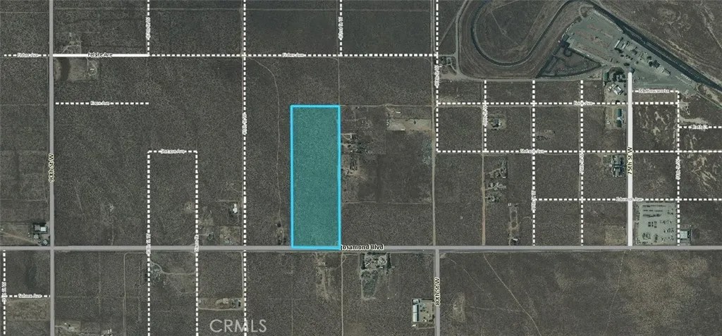 8297 W Rosamond