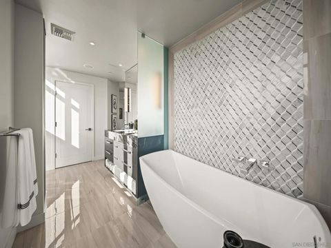 Tiny photo for 801 Ash St #801, San Diego, CA 92101 (MLS # 260002103)