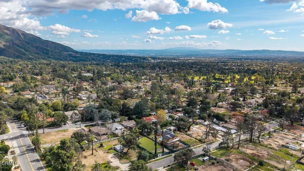 Photo of 2546 Highland Ave, Altadena, CA 91001 (MLS # P1-26179)