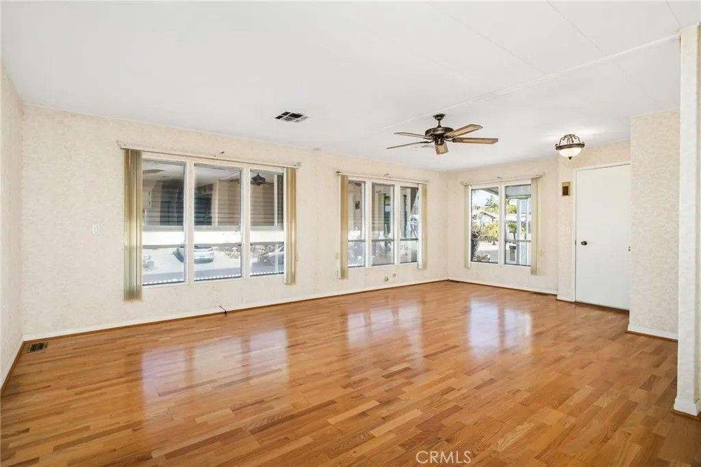 Photo of 28925 Calle Alta, Murrieta, CA 92563 (MLS # SW26021137)