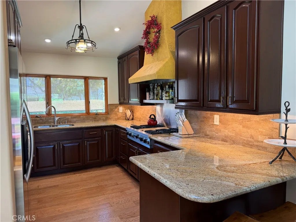 28122 Carpenteria Court