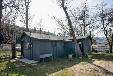 Photo of 43677 Trail M, Lake Hughes, CA 93532 (MLS # SR26045893)