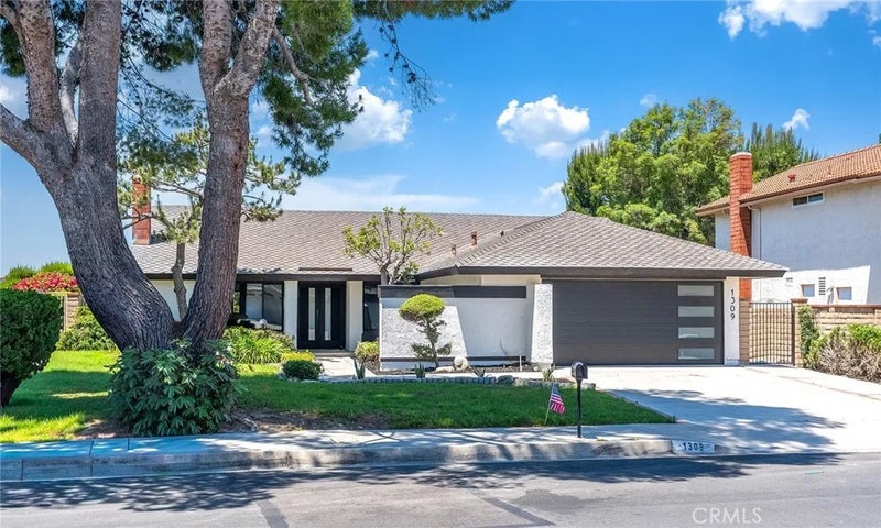 1309 Deeplawn Drive
