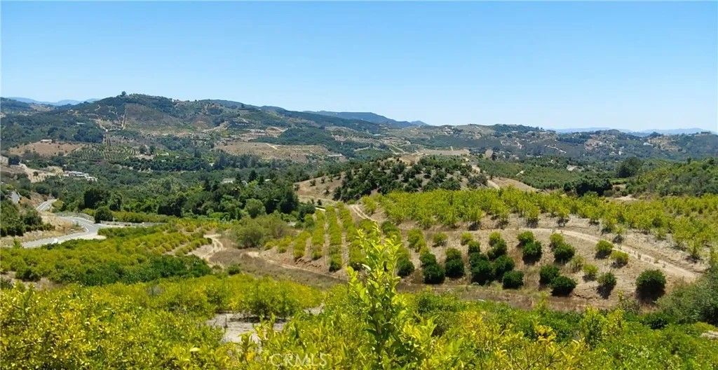 Photo of 5 De Anza, Temecula, CA 92590 (MLS # SW26034699)