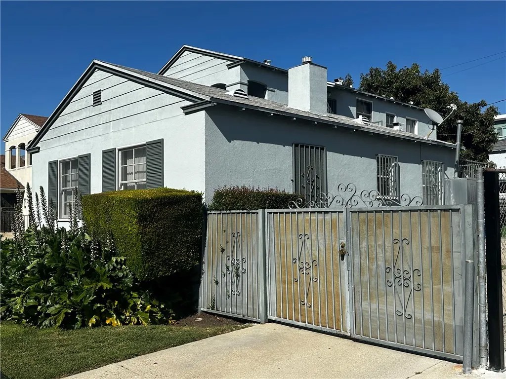 3526 Farmdale