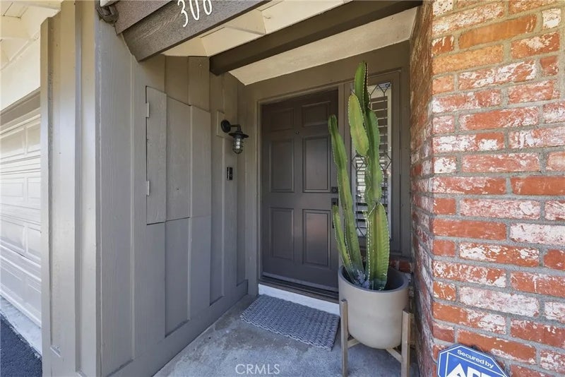 306 Campbell Lane