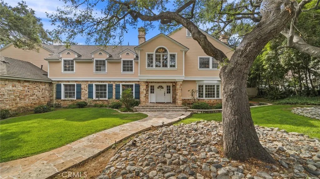 1141 Rodeo Road