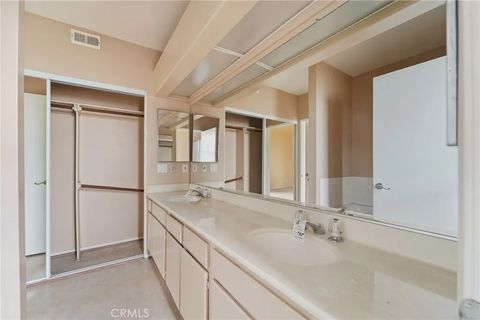Tiny photo for 1754 11th Street #101, Santa Monica, CA 90404 (MLS # PW25232544)