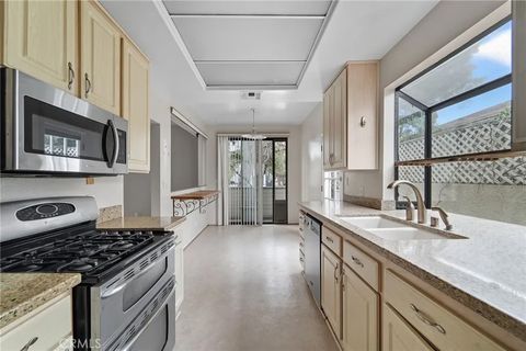 Tiny photo for 1754 11th Street #101, Santa Monica, CA 90404 (MLS # PW25232544)