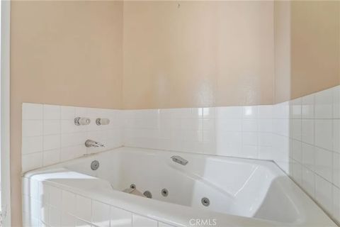 Tiny photo for 1754 11th Street #101, Santa Monica, CA 90404 (MLS # PW25232544)