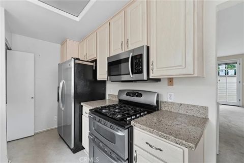 Tiny photo for 1754 11th Street #101, Santa Monica, CA 90404 (MLS # PW25232544)