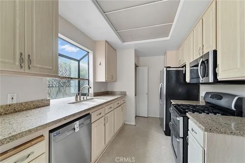 Tiny photo for 1754 11th Street #101, Santa Monica, CA 90404 (MLS # PW25232544)