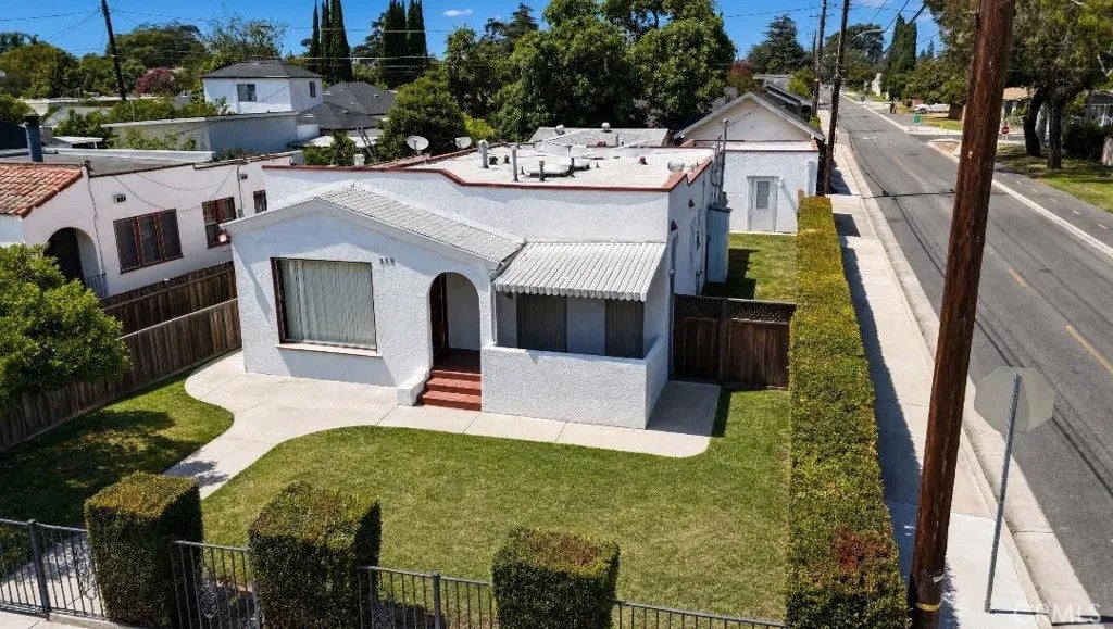 335 Beverly