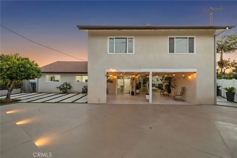 2750 San Carlos