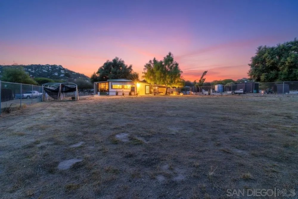 2052 Boulder Oaks Rd