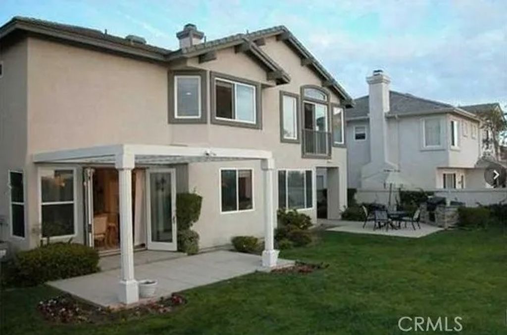 Photo of 31 Ledgewood Dr, Rancho Santa Margarita, CA 92688 (MLS # CV25274978)