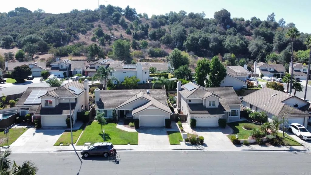 1233 Rocky Point Way