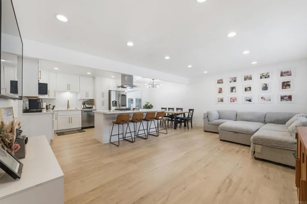 424 La Presa Avenue