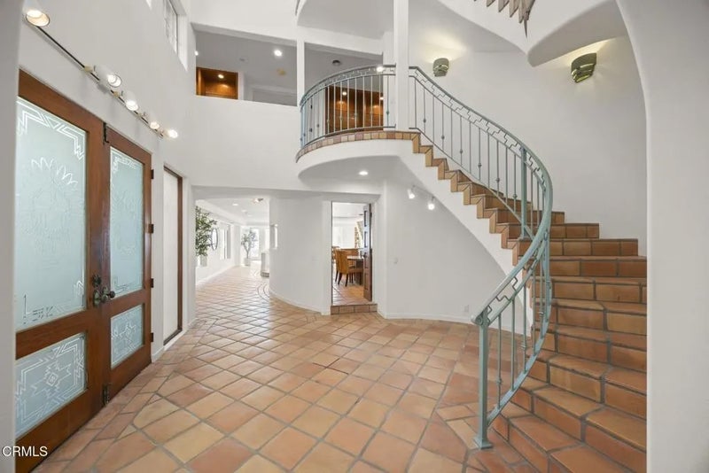 1045 Mandalay Beach Road
