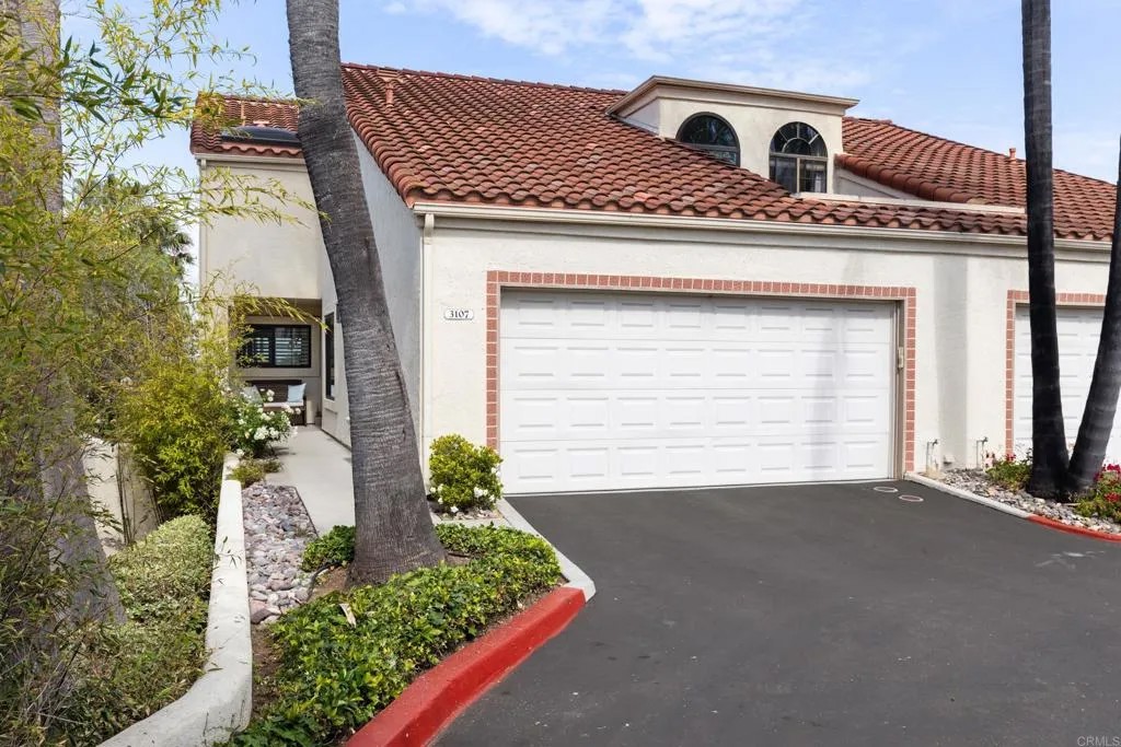 3107 CALLE FUEGO