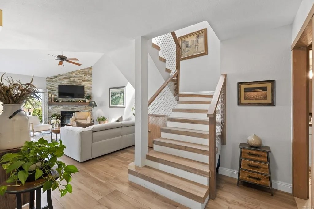 3107 CALLE FUEGO