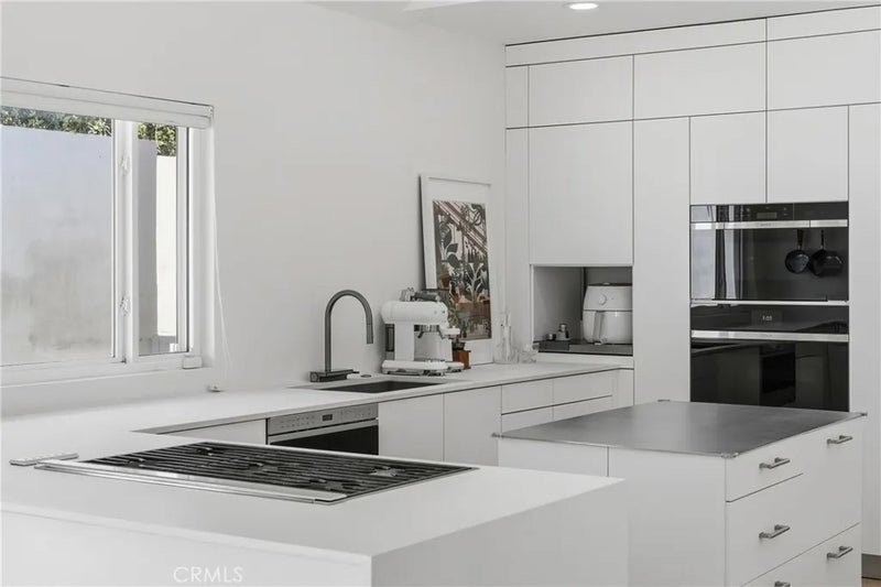 411 Woodcliffe