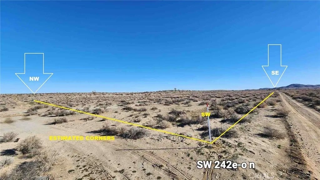 Photo of 24200 E Avenue O, Lancaster, CA 93591 (MLS # DW26145458)