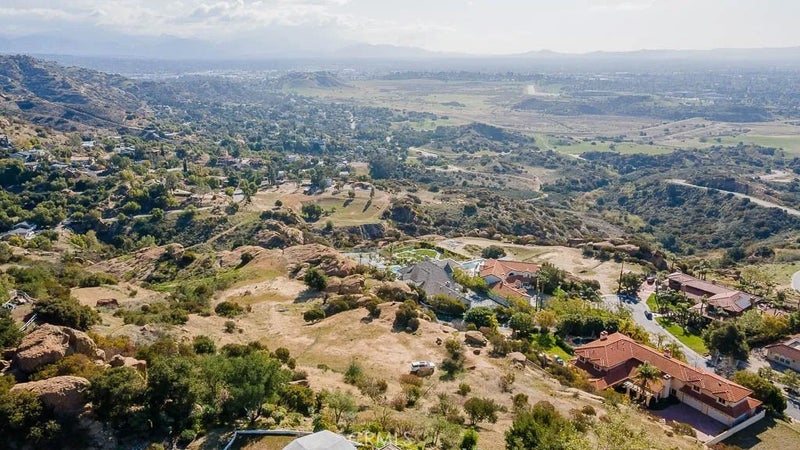 9261 Rocky Mesa