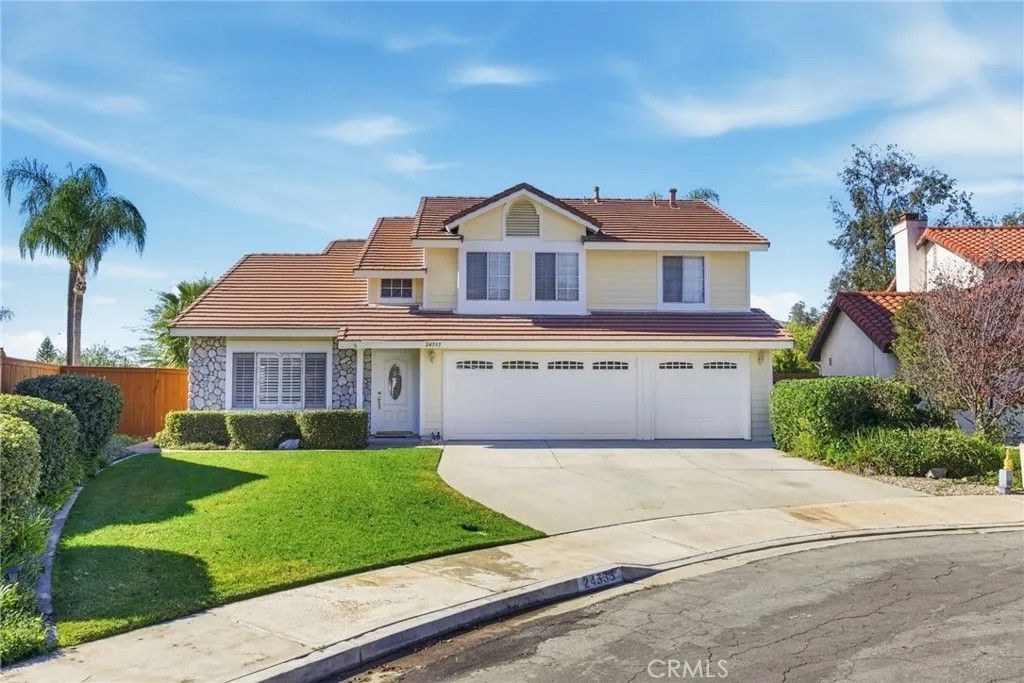 Photo of 24333 Rimcrest Ln, Moreno Valley, CA 92557 (MLS # IV26011497)