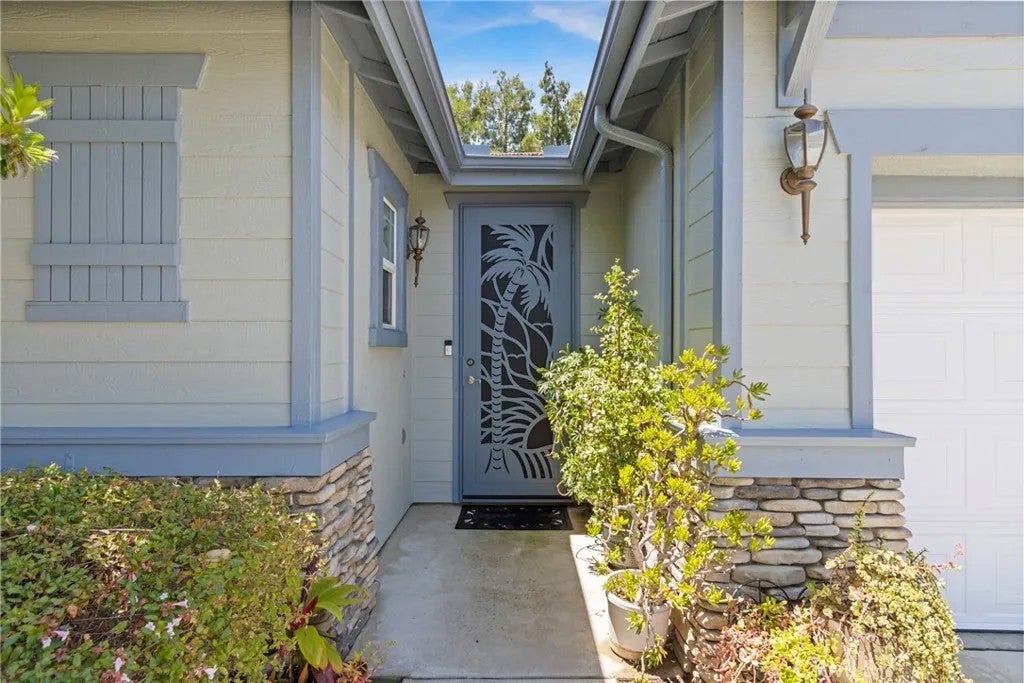 Photo of 33145 Vermont RD, Temecula, CA 92592 (MLS # SW26112421)