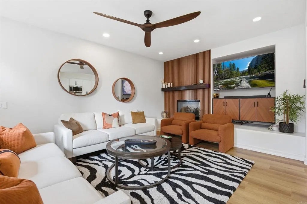 2284 Red Leaf Lane