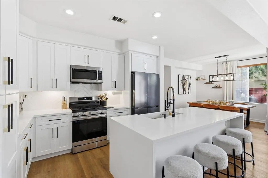 2284 Red Leaf Lane