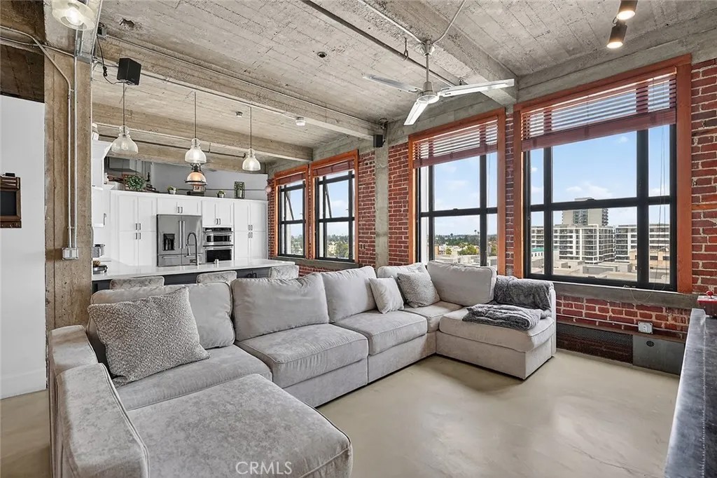 100 W 5th Street 7E
