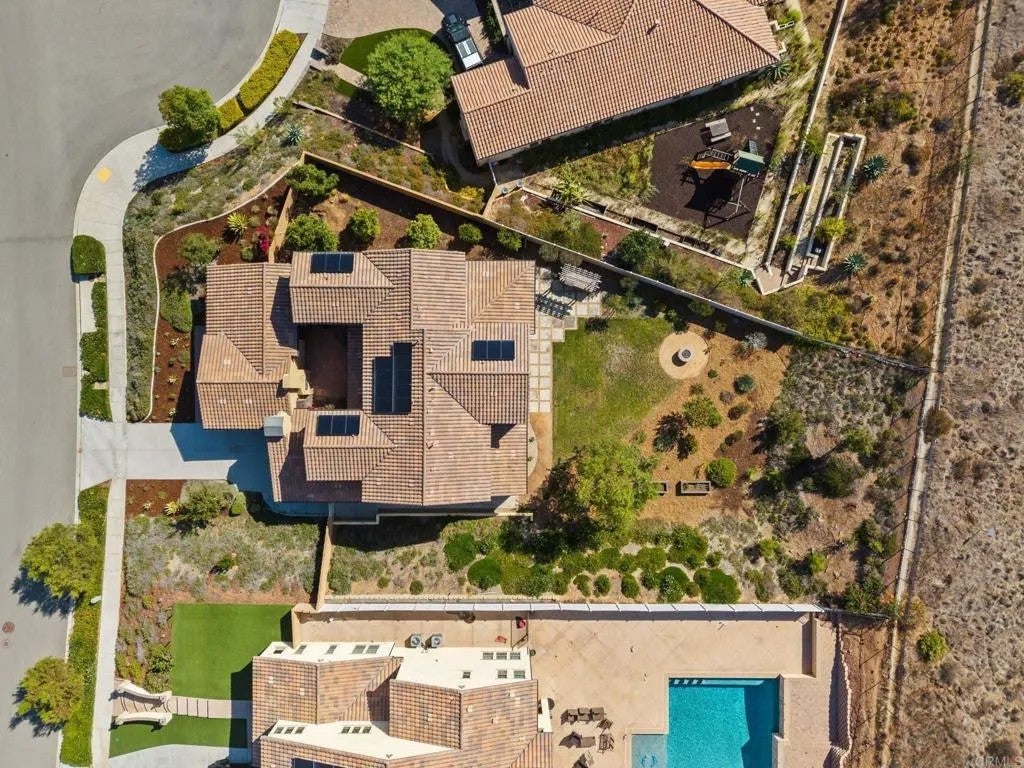 Photo of 446 Via Maggiore, Chula Vista, CA 91914 (MLS # NDP2608054)
