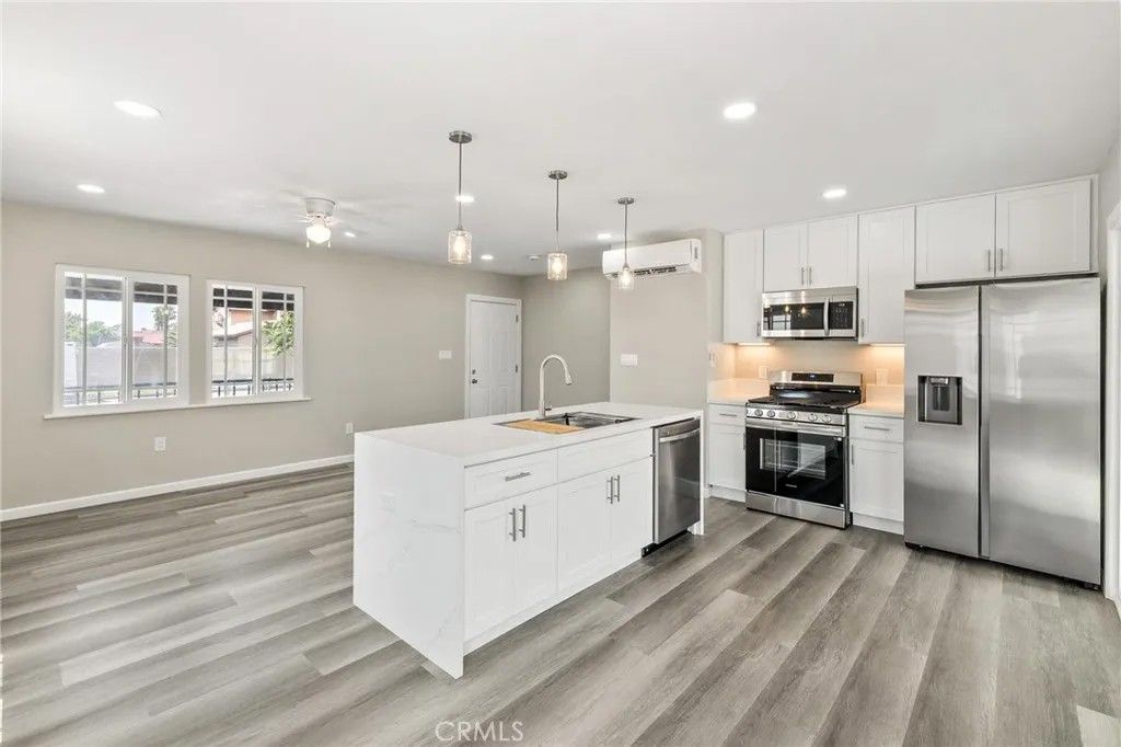 Photo of 9831 Oleander Avenue, Fontana, CA 92335 (MLS # OC26006955)