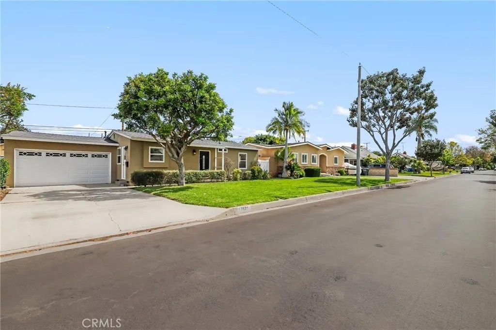 Photo of 13921 Carnell Street, Whittier, CA 90605 (MLS # OC26065412)