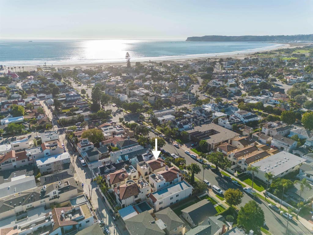 Photo of 935 F Ave, Coronado, CA 92118 (MLS # 260017039)