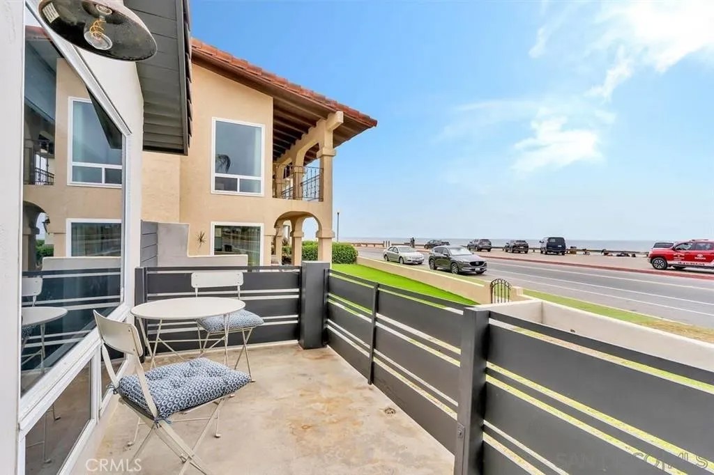 1185 Sunset Cliffs