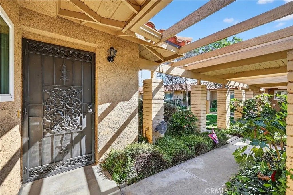 Photo of 959 W Pine #33, Upland, CA 91786 (MLS # SR26064069)