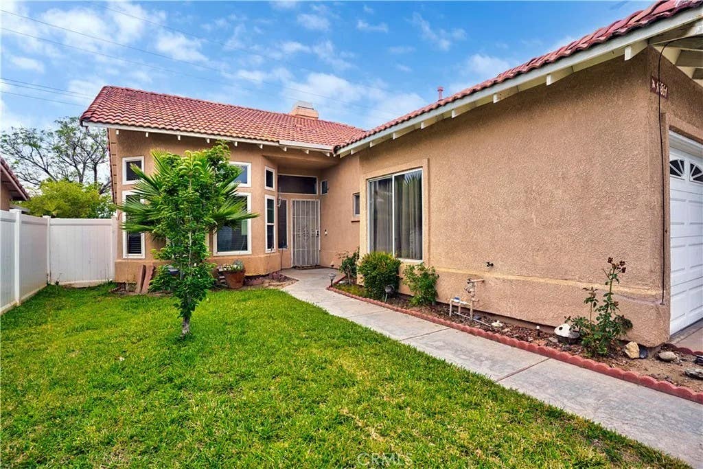 Photo of 16861 Via Lunado, Moreno Valley, CA 92551 (MLS # IV26133056)