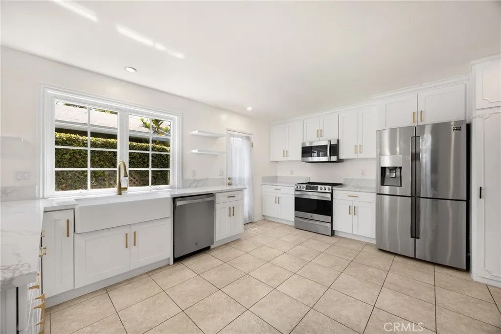 208 Somerset Drive