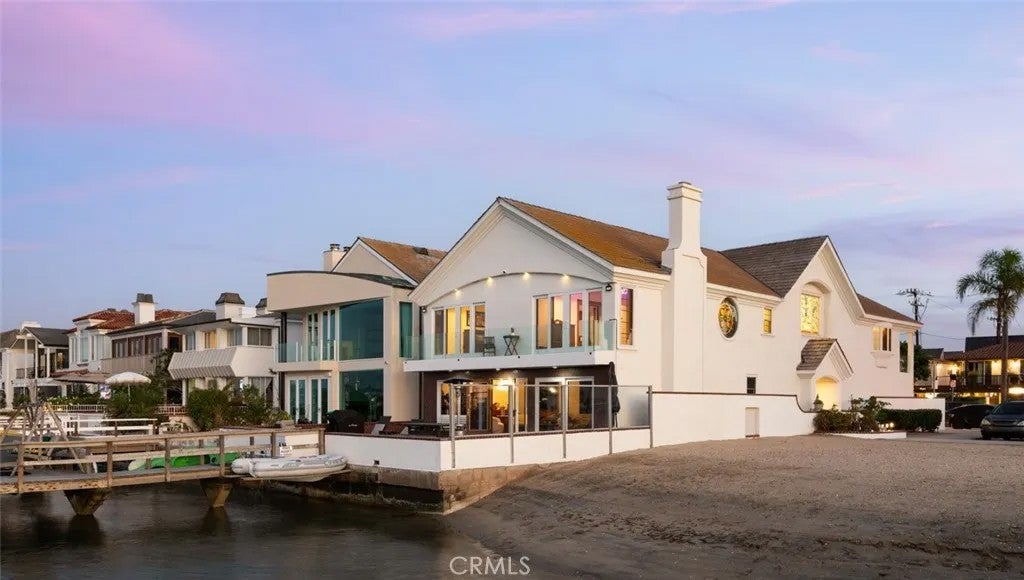 1444 W Bay