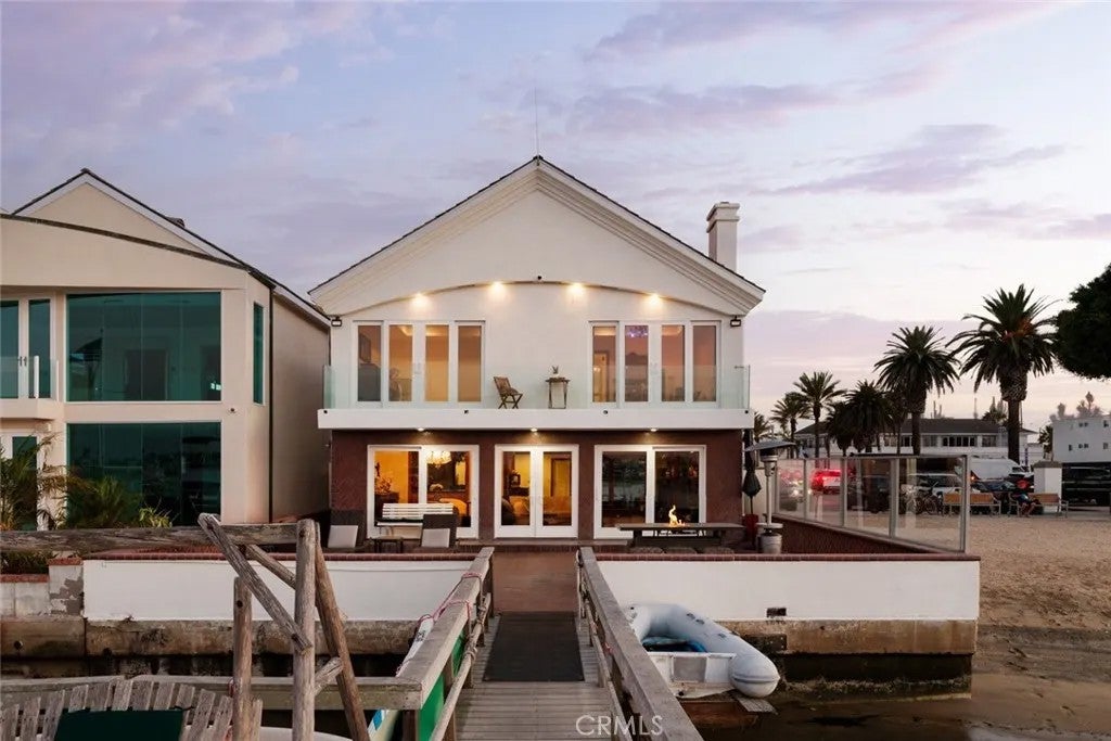 1444 W Bay