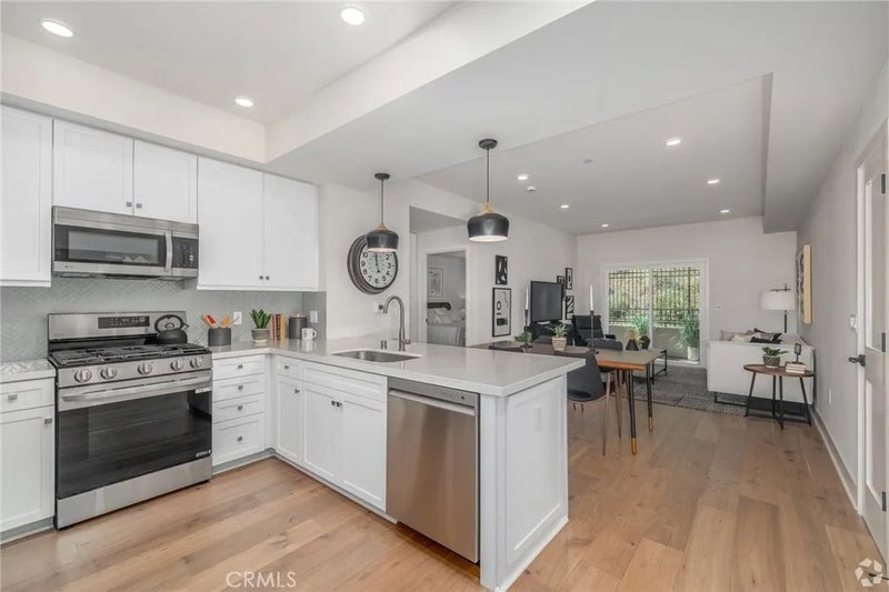 927 Deep Valley Drive 215