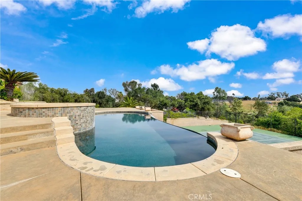 3013 Olive Hill