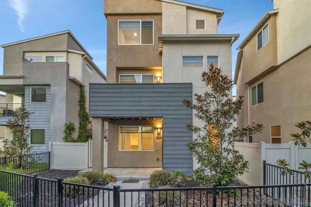 Photo of 1808 Lynx Ter, Chula Vista, CA 91915 (MLS # 260021840)
