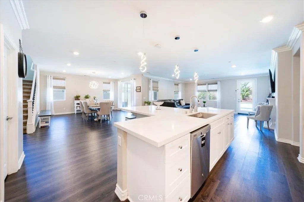 45602 Altree Court