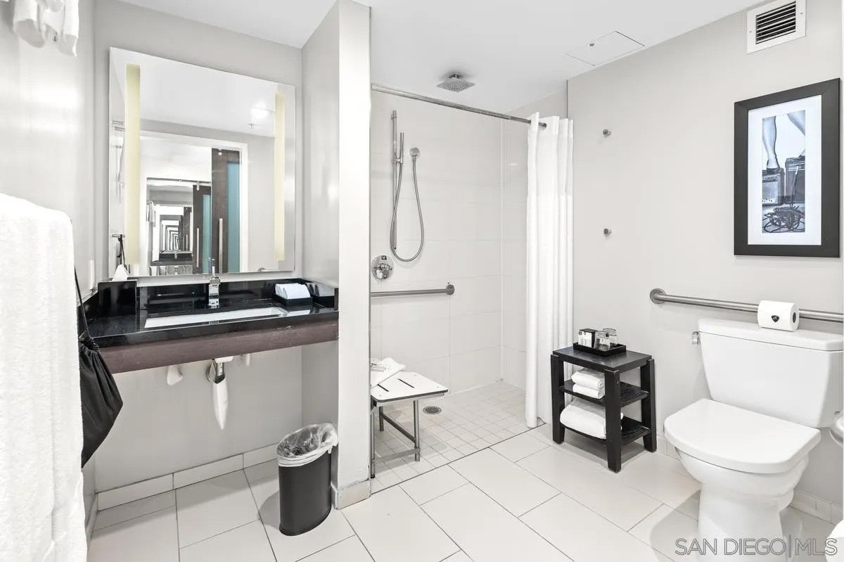 207 5Th Ave 1033