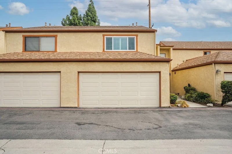 555 S Azusa Avenue 52