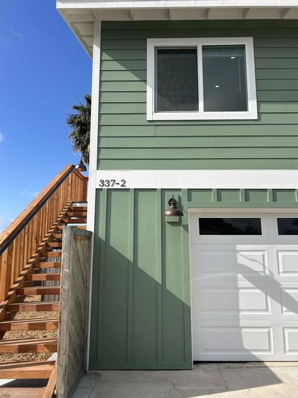 Photo of 337 S. Barnwell St, Oceanside, CA 92054 (MLS # NDP2601099)